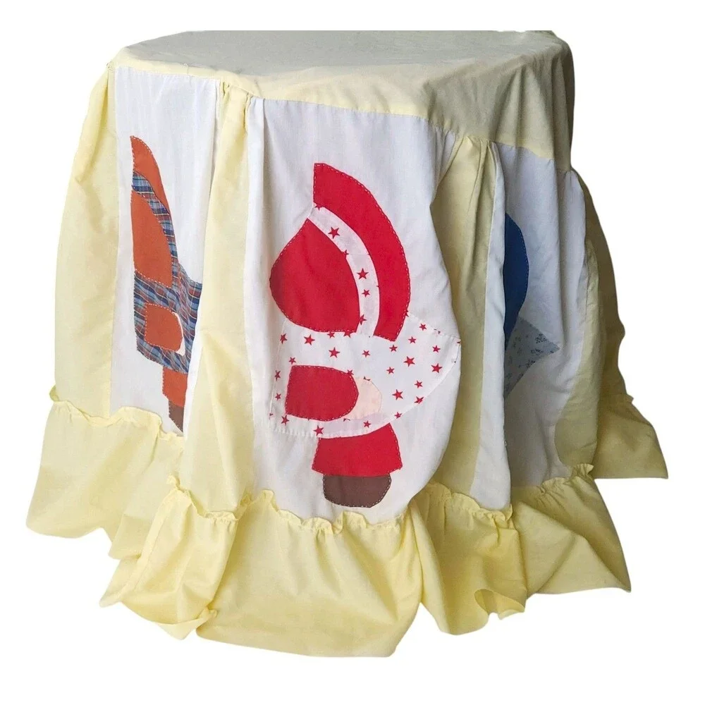 Vintage Sunbonnet Sue Tablecloth Patchwork Applique Ruffle Round Accent Cover